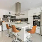 Hjs Plaza I Apartament *