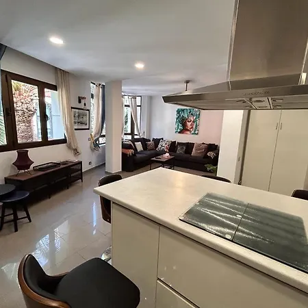 Hjs Plaza I Apartament *