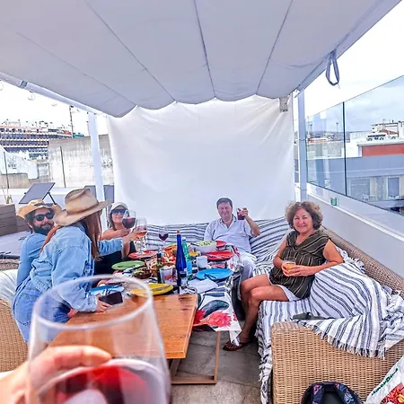 Hjs Plaza I Apartament