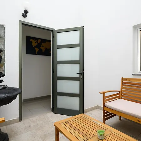 Hjs Plaza I Appartamento