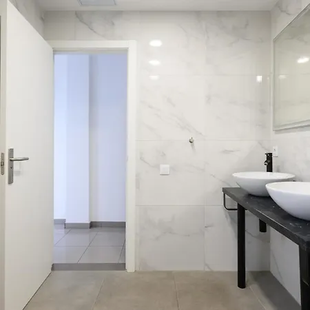 Hjs Plaza I * Las Palmas de Gran Canaria