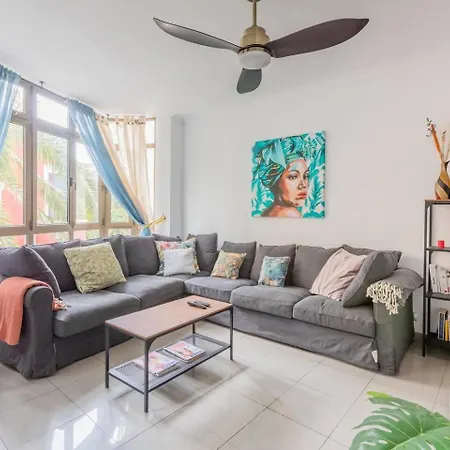 Hjs Plaza I * Las Palmas de Gran Canaria