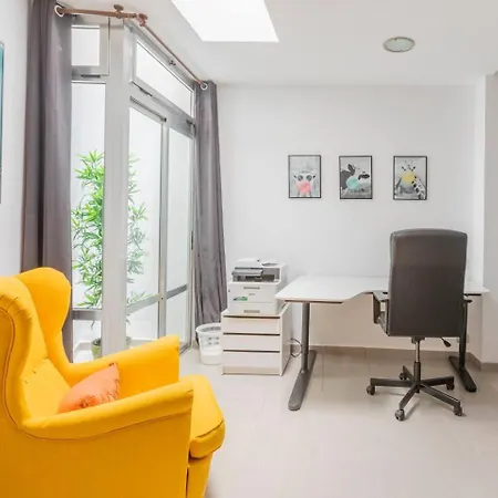 Apartament Hjs Plaza I *