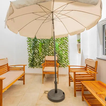 Apartament Hjs Plaza I *