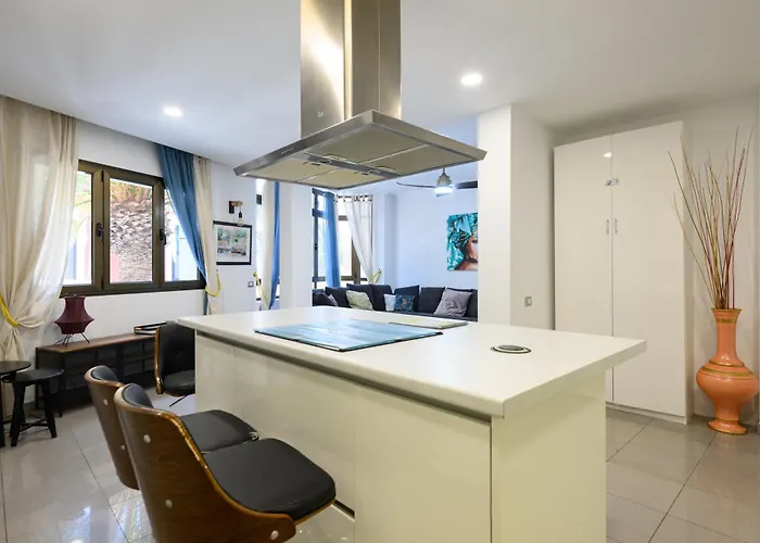 Hjs Plaza I Διαμέρισμα *