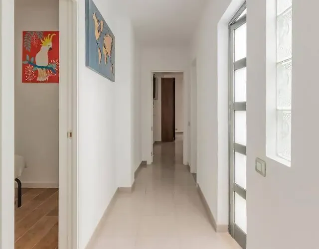 Hjs Plaza I Διαμέρισμα *