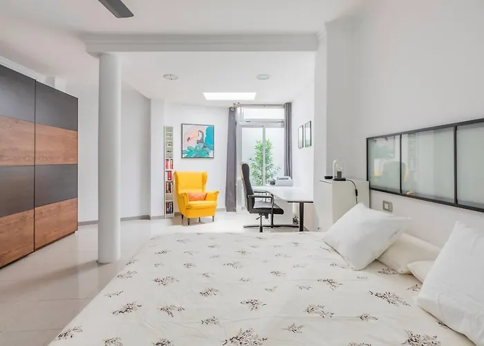 Hjs Plaza I Διαμέρισμα *