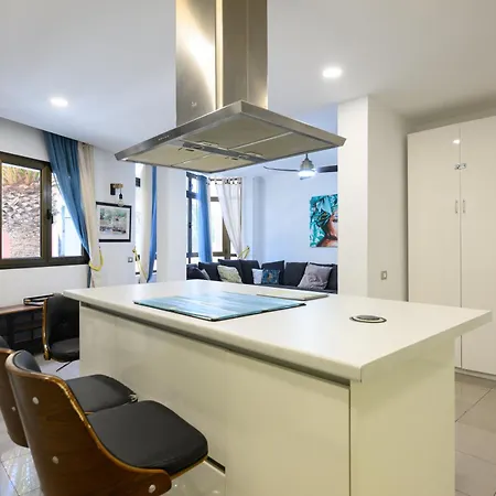 Hjs Plaza I アパート *