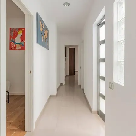 Hjs Plaza I アパート *