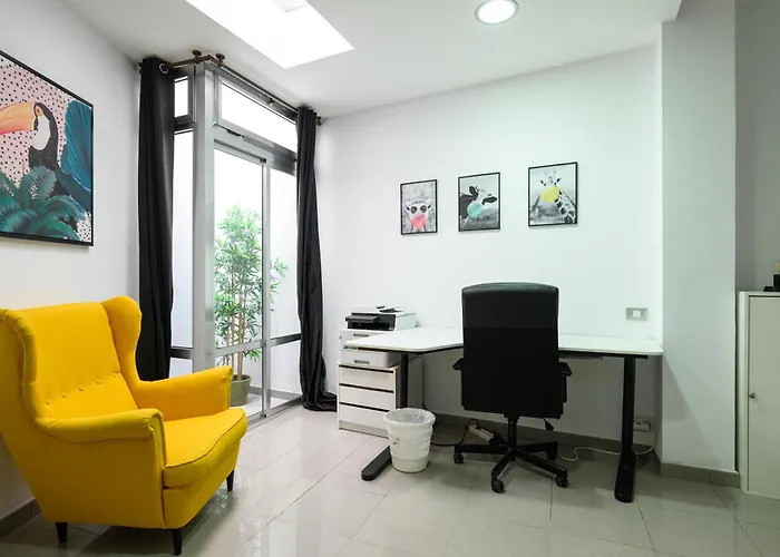 Hjs Plaza I * Las Palmas de Gran Canaria