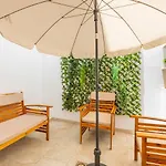 Hjs Plaza I