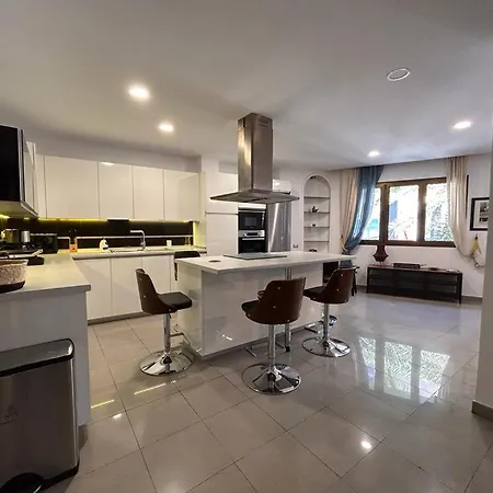 Apartment Hjs - The Majestic Loft *